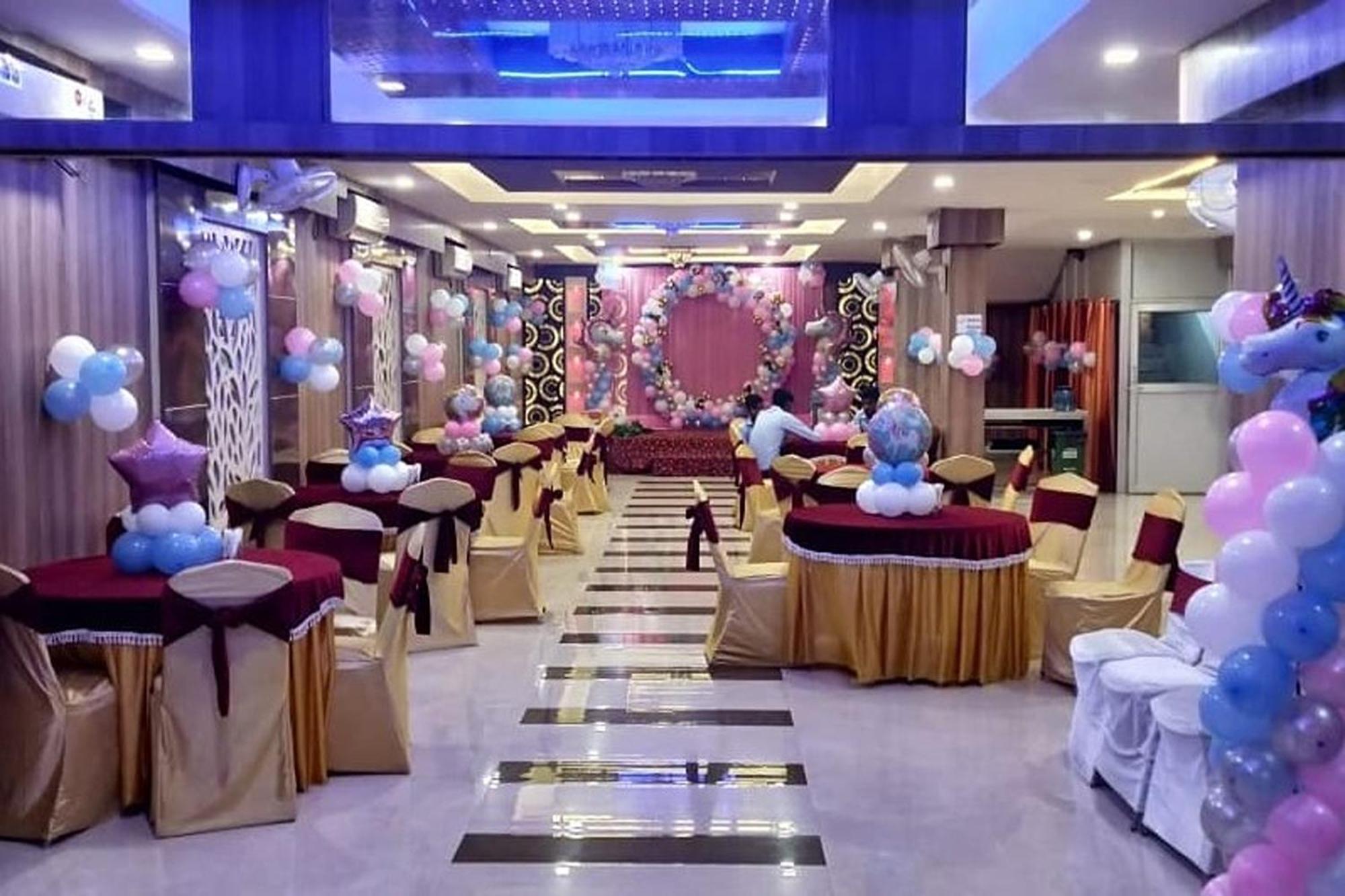 Hotel Shree Kanta Gurgaon Bagian luar foto