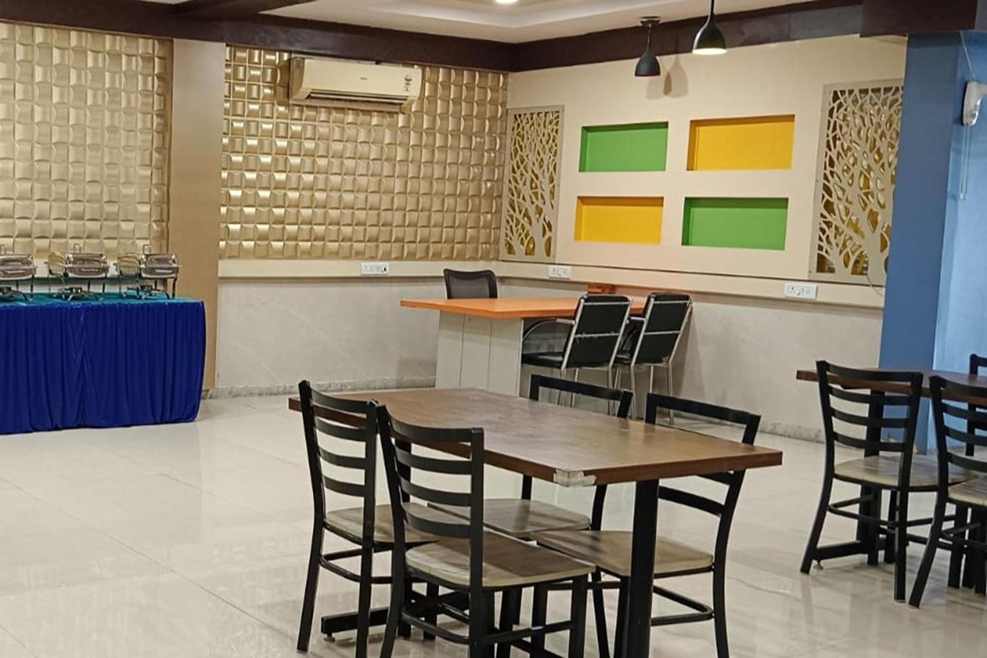 Hotel Shree Kanta Gurgaon Bagian luar foto