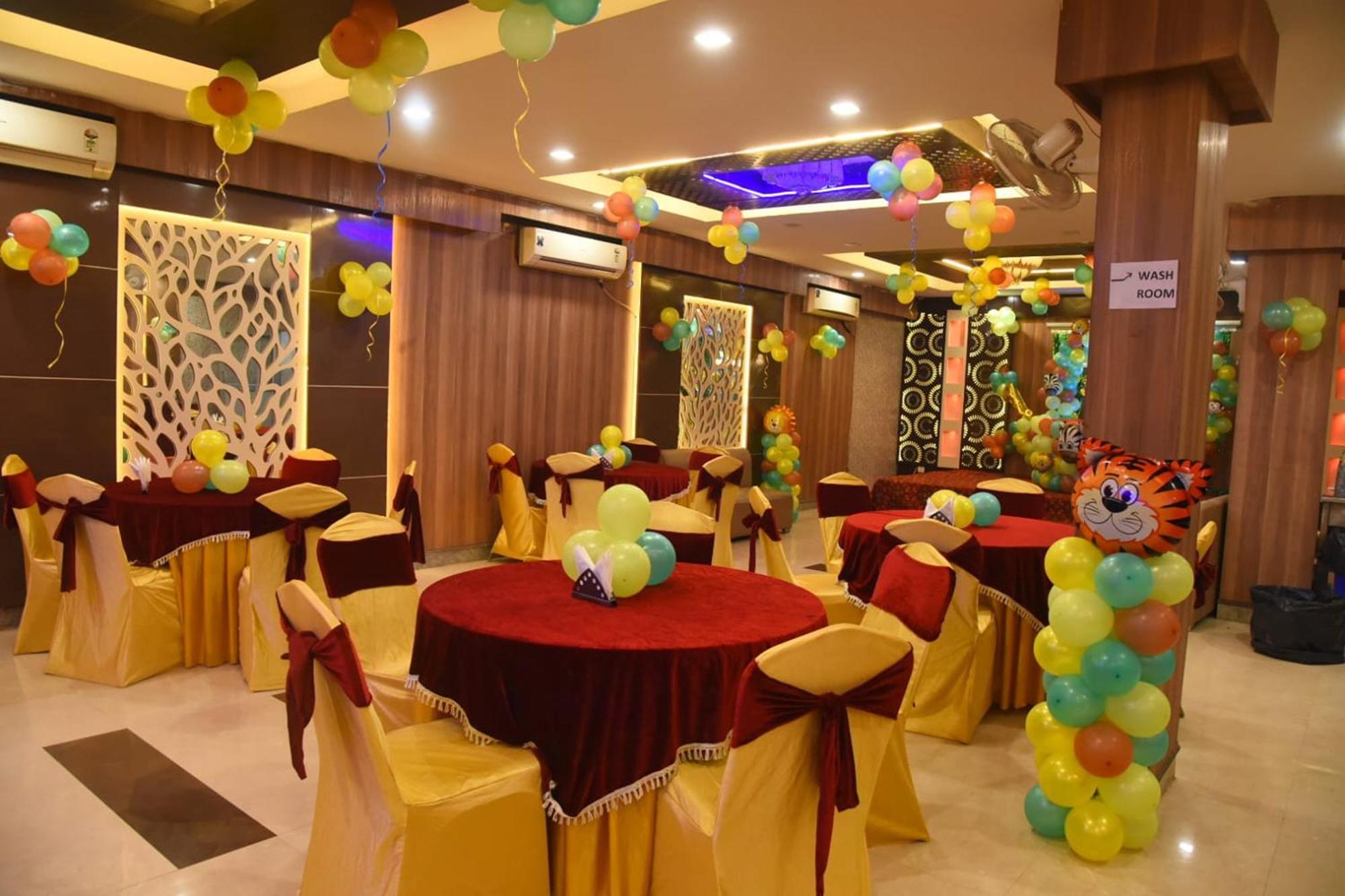 Hotel Shree Kanta Gurgaon Bagian luar foto